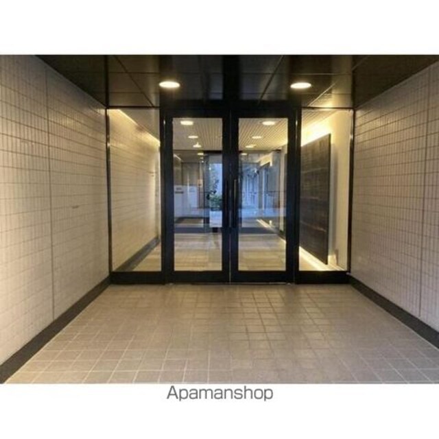 コスモリード三軒茶屋[2LDK/62.27m2]のエントランス1