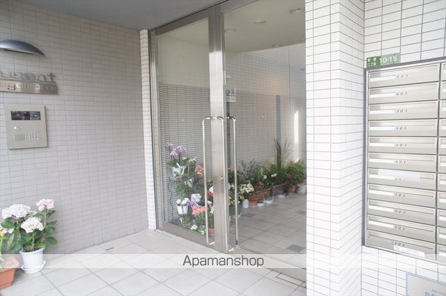 ルーセント菅原の玄関写真