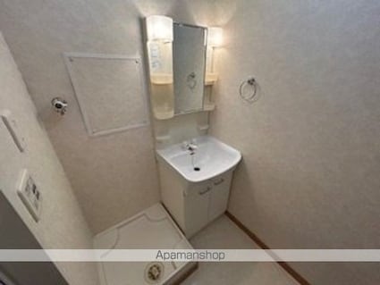 メゾン栗東[1LDK/40m2]の洗面所