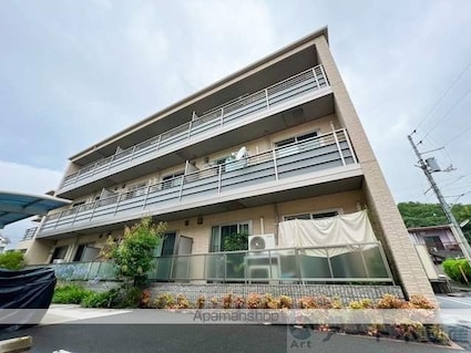 エテルナ・Ｍ[3LDK/71.95m2]の外観2