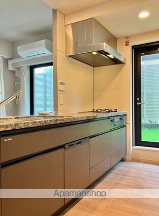 ルフォン横浜根岸[3LDK/72.04m2]のキッチン