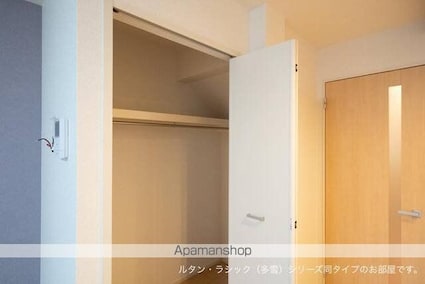 ルミエール・ＫーⅥ[1R/32.43m2]の収納