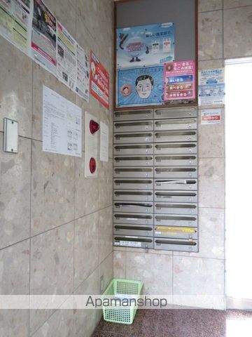 キャピタル小田原の玄関写真