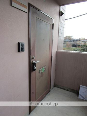 ソレイユAの玄関写真