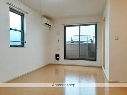 スクールヤード・シノギ[1LDK/49.9m2]のリビング・居間