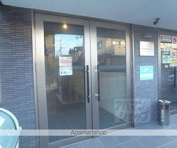 グランフィールド大宮の玄関写真