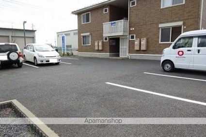 サン・グリーン[2LDK/57.13m2]の駐車場2