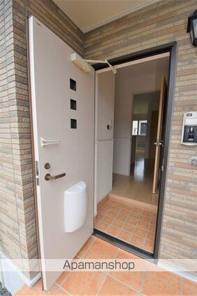 Ａｖｅｎｉｒ　Ⅱ[1LDK/45.89m2]の玄関