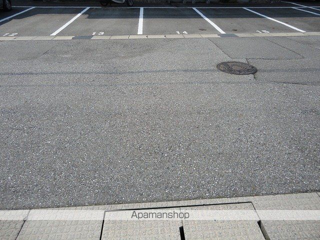 ティファニーIIの周辺写真