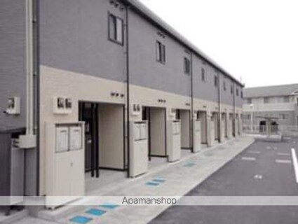 レオパレスウェル春日[1K/28.02m2]の駐車場3