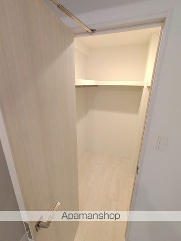 スプランディッド新大阪VIIIの内装写真