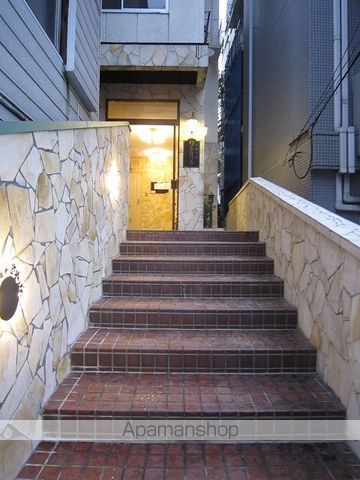 大宝小橋ロイヤルハイツの玄関写真