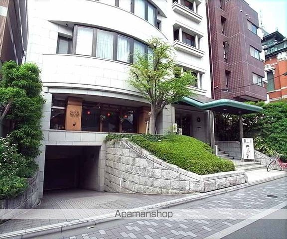 KBコンフォート三条の玄関写真