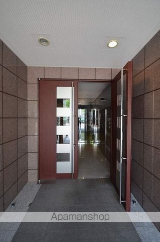 アソシアグロッツォ平尾駅前の玄関写真