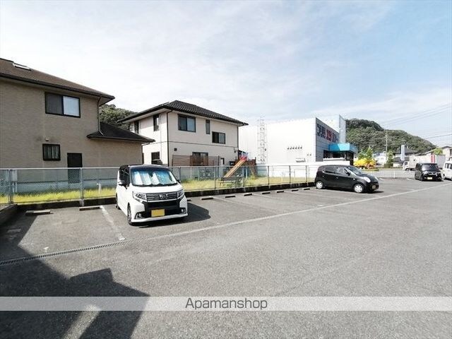 岡山県倉敷市福井[1K/22.58m2]の駐車場4
