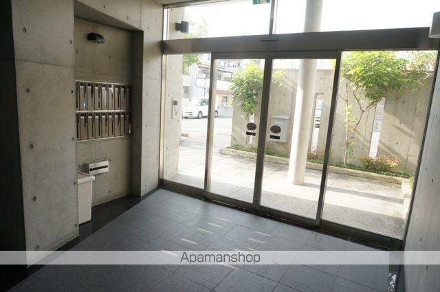 アビタ細川たかつきの玄関写真