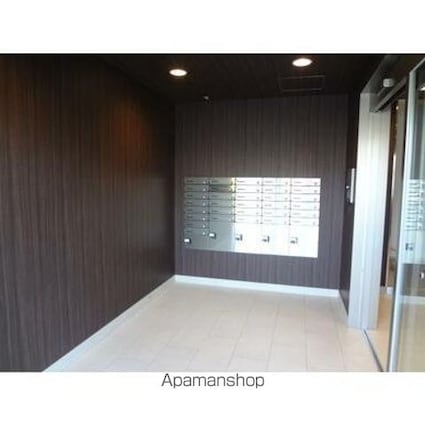 ＴＲＥＮＴＥ　ＬＵＭＩＥＲＥ[1LDK/48.75m2]のエントランス1