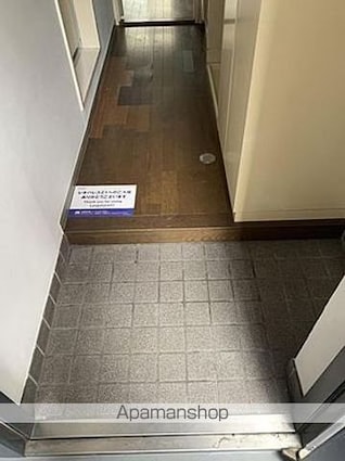 レオパレスＲＸコスモＭ[1K/21.6m2]の玄関
