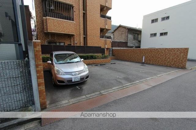 ダイアパレス中央町[1R/19.11m2]の駐車場