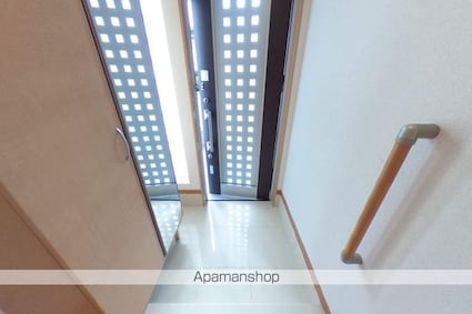 ミュージアソロ泉[3LDK/75.35m2]の玄関