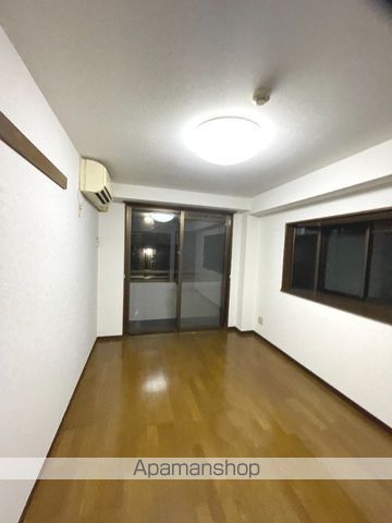 ホワイトリリーガーデンの内装写真