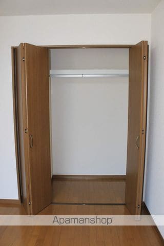 アンプルール リーブル ゴールドクレストの内装写真