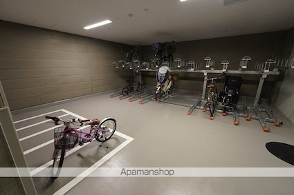 東京都新宿区四谷４丁目[3LDK/74.92m2]の共用部5