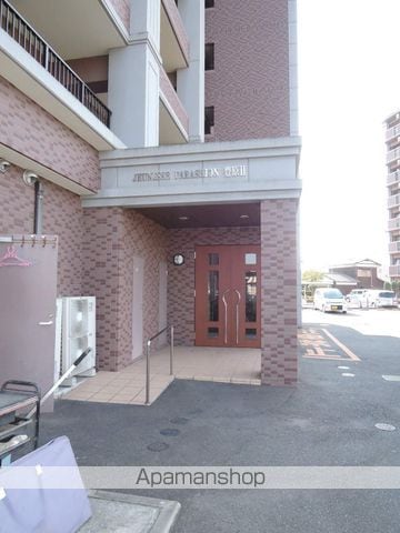 ジュネスパラシオン豊原IIの玄関写真