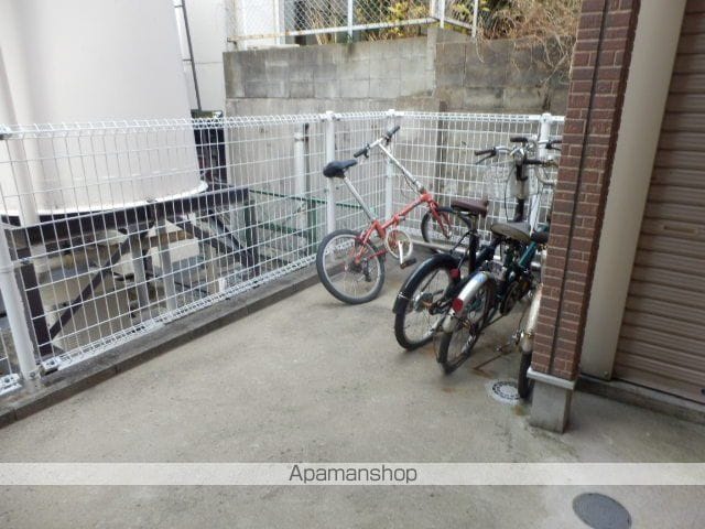 【プレスト香住ヶ丘Ｂ棟の写真】