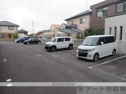 ボヌールレジデンス　Ａ棟[3LDK/75.58m2]の駐車場1