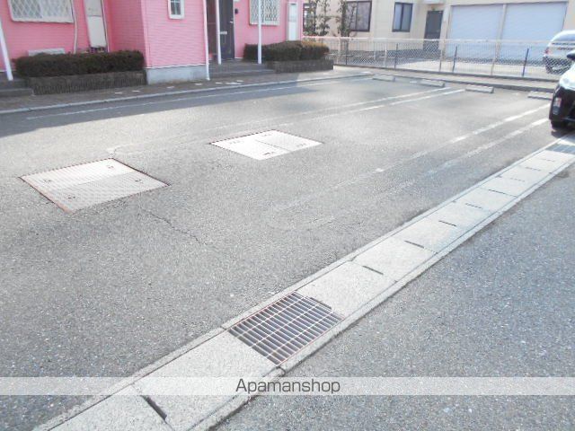 【岐阜市西改田のアパートの写真】