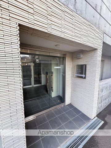クレストハウス1816の玄関写真