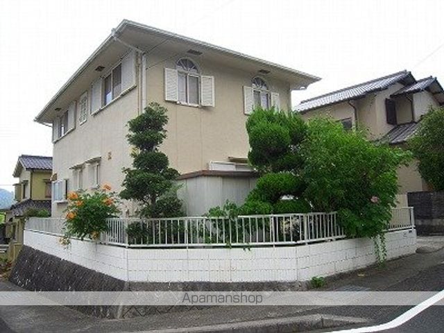 呉市 2階建 築39年の外観写真