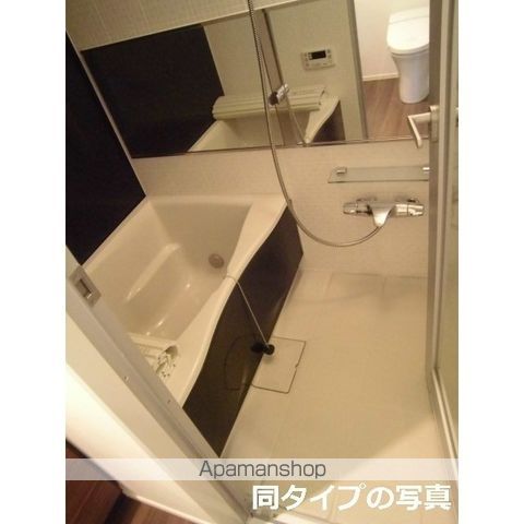 コンフォリア東中野DEUXの内装写真