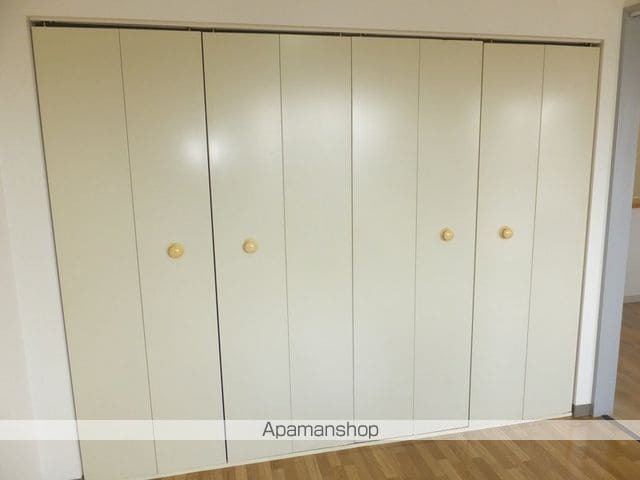 ペルドゥエープス美園の内装写真