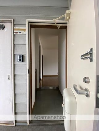 フォブール屋島Ａ[2LDK/52.99m2]の玄関