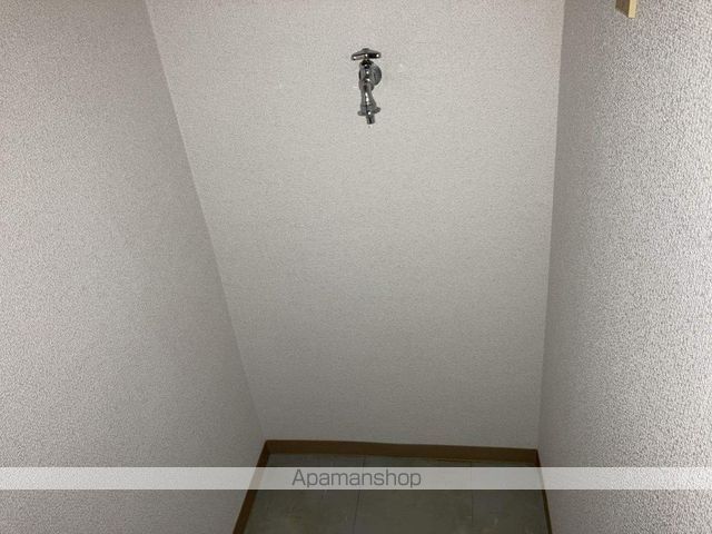 洋向台ハイツの内装写真