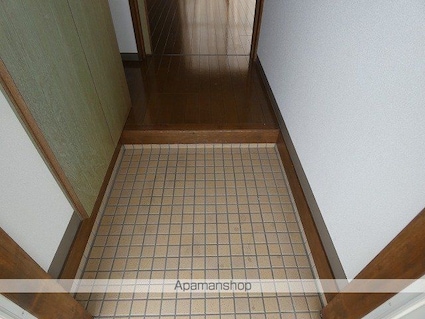 ユミハイツⅠ・Ⅱ[1R/26m2]の玄関