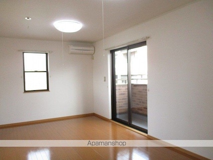 愛媛県新居浜市土橋２丁目[1R/35.48m2]のリビング・居間