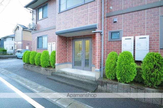 リバーサイド80 A棟の玄関写真