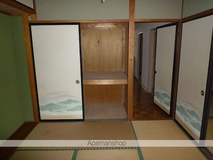 ハイツ八ツ坂[3K/53.83m2]の収納