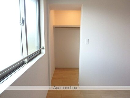 トリニティ岩村田　Ⅱ[2LDK/56.68m2]の収納