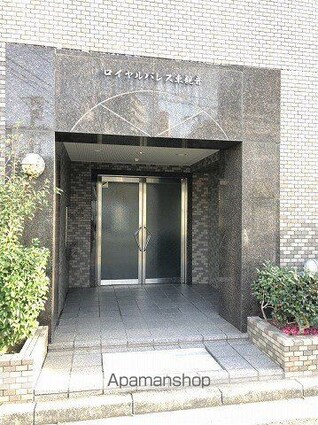 ロイヤルパレス東観音[1R/17.23m2]のエントランス