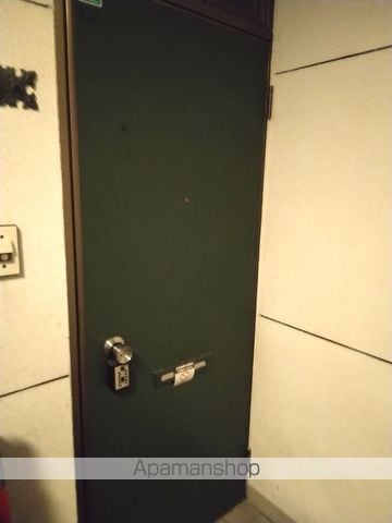 川の辺ハイツの玄関写真