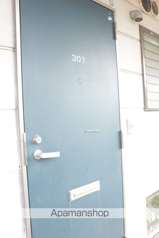 Oマンションの玄関写真