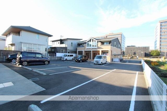 香川県高松市上林町[2LDK/64.51m2]の駐車場
