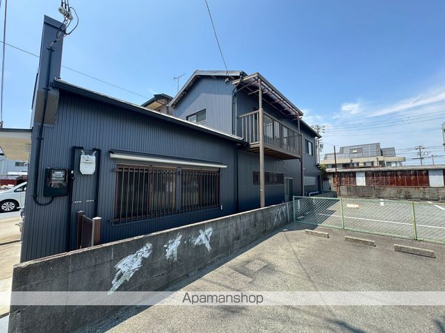 東新町ガレージハウスの外観写真