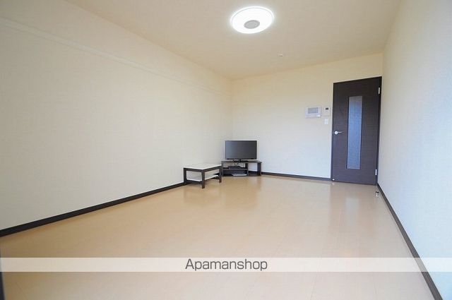 クレイノドゥマンIIの内装写真
