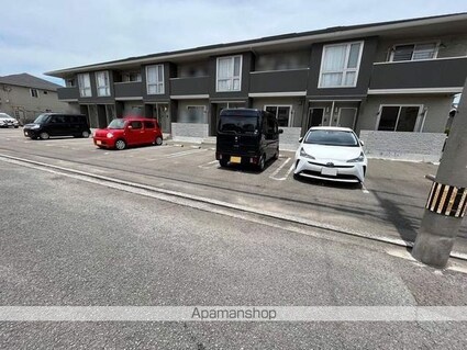 リヴェール長戸　Ｂ棟[2LDK/53.65m2]の駐車場