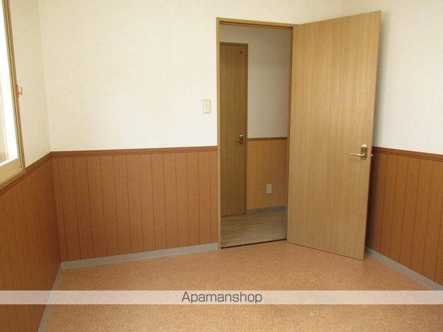 ロイヤルヒルズ中央通の内装写真